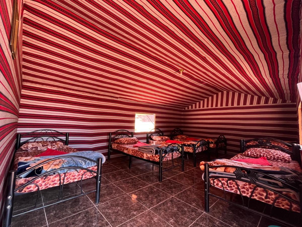 Oblivion Camp Hotel Rum vádi Kültér fotó